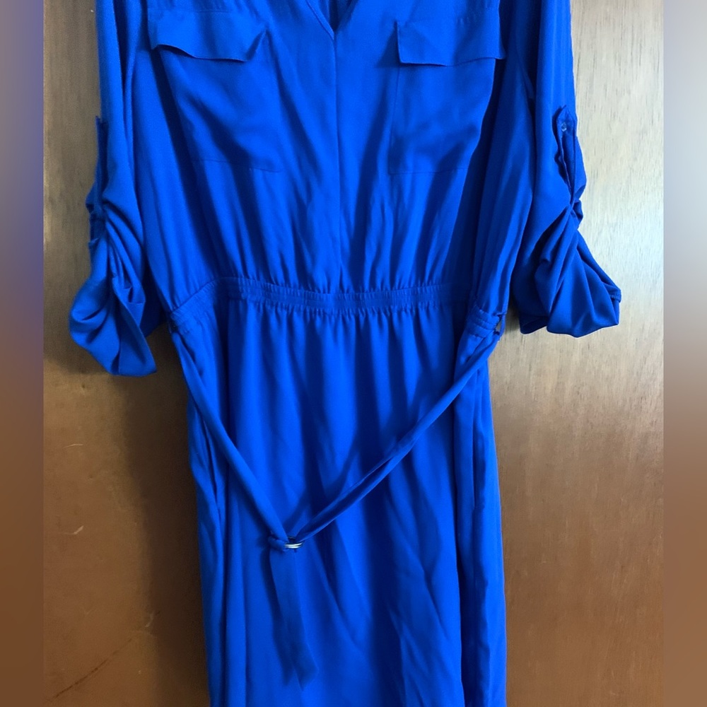 Women’s Dress - Picture 2 of 5